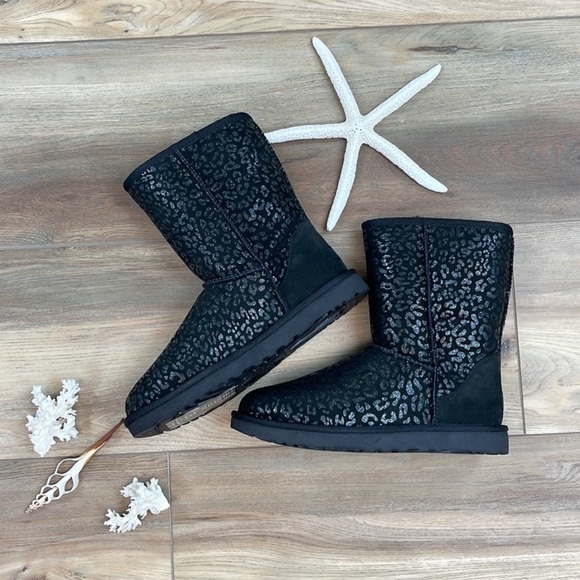 🍃🔆UGG- CLASSIC SHORT SNOW LEOPARD BOOTS🔆🍃 - Picture 6 of 14